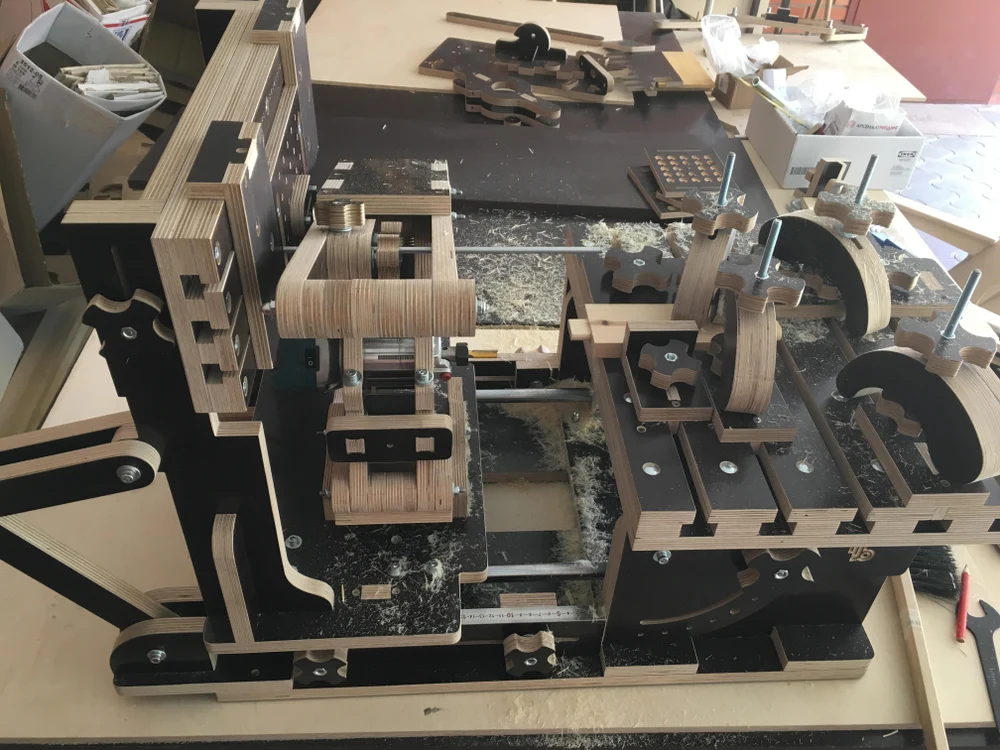 Приспособления для столярной мастерской
и станки ЧПУ